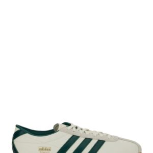Refresh your wardrobe with the ADIDAS ORIGINALS unisex SNEAKER "TOKYO" in White
