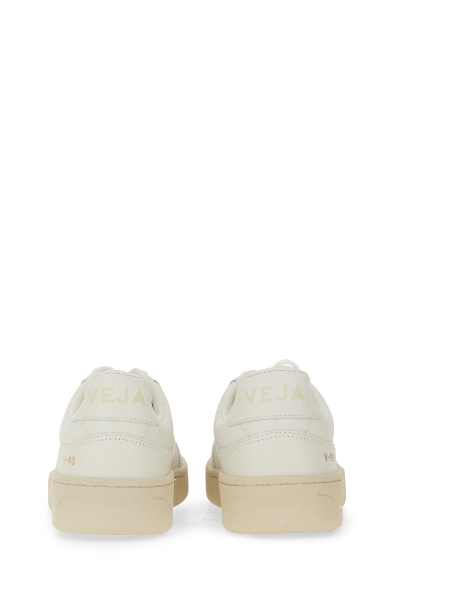 designed for dependable everyday comfort and versatile modern style.
