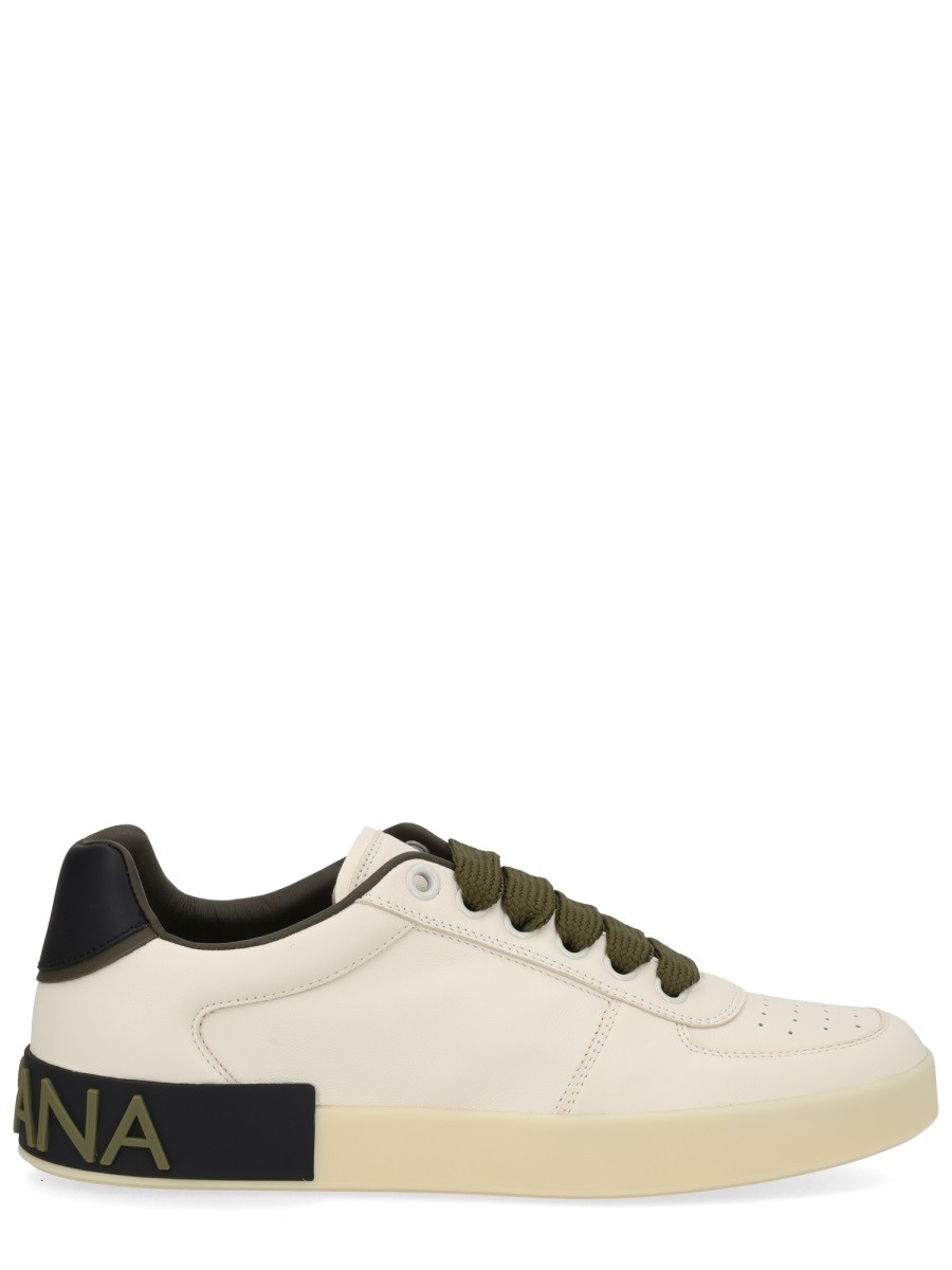 Refresh your wardrobe with the Dolce & Gabbana men's SNEAKER WITH LOGO in beige
