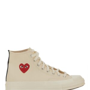 Explore the authentic COMME DES GARCONS PLAY CONVERSE unisex SNEAKER WITH LOGO in White