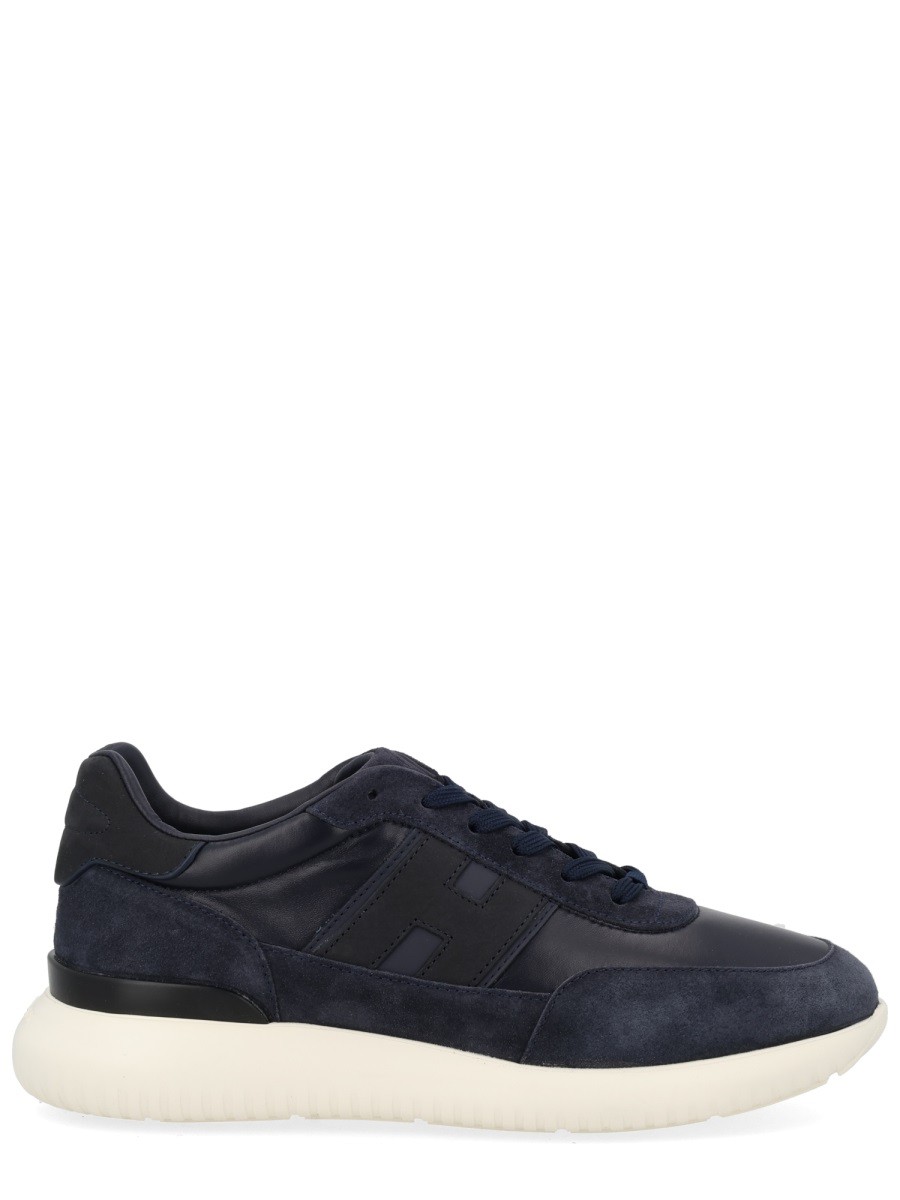 Discover the authentic Hogan men's SUEDE SNEAKER in Blue