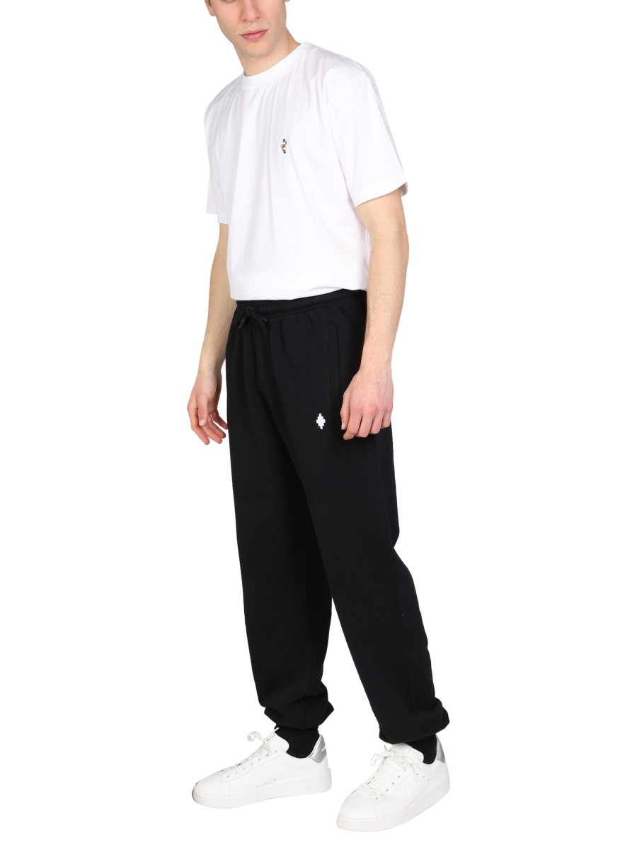 designed for dependable everyday comfort and versatile wardrobe styling.