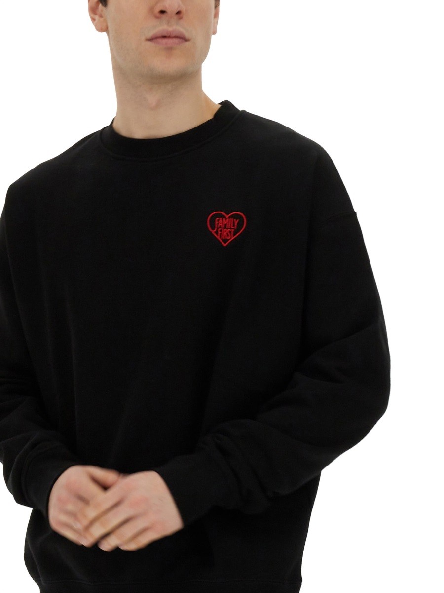 SWEATSHIRT WITH HEART EMBROIDERY - Image 4