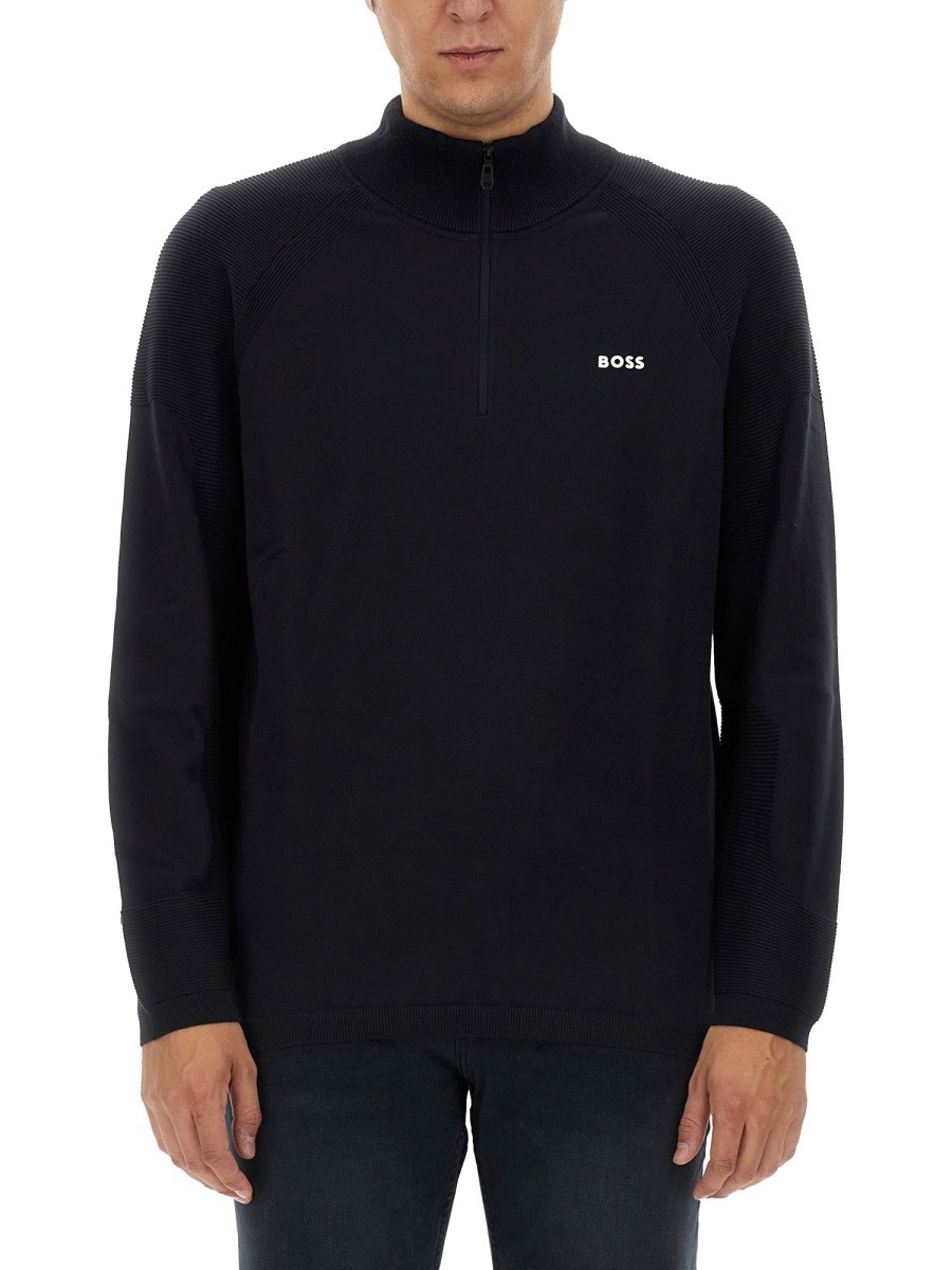Refresh your wardrobe with the Boss men's SWEATSHIRT WITH LOGO in Blue