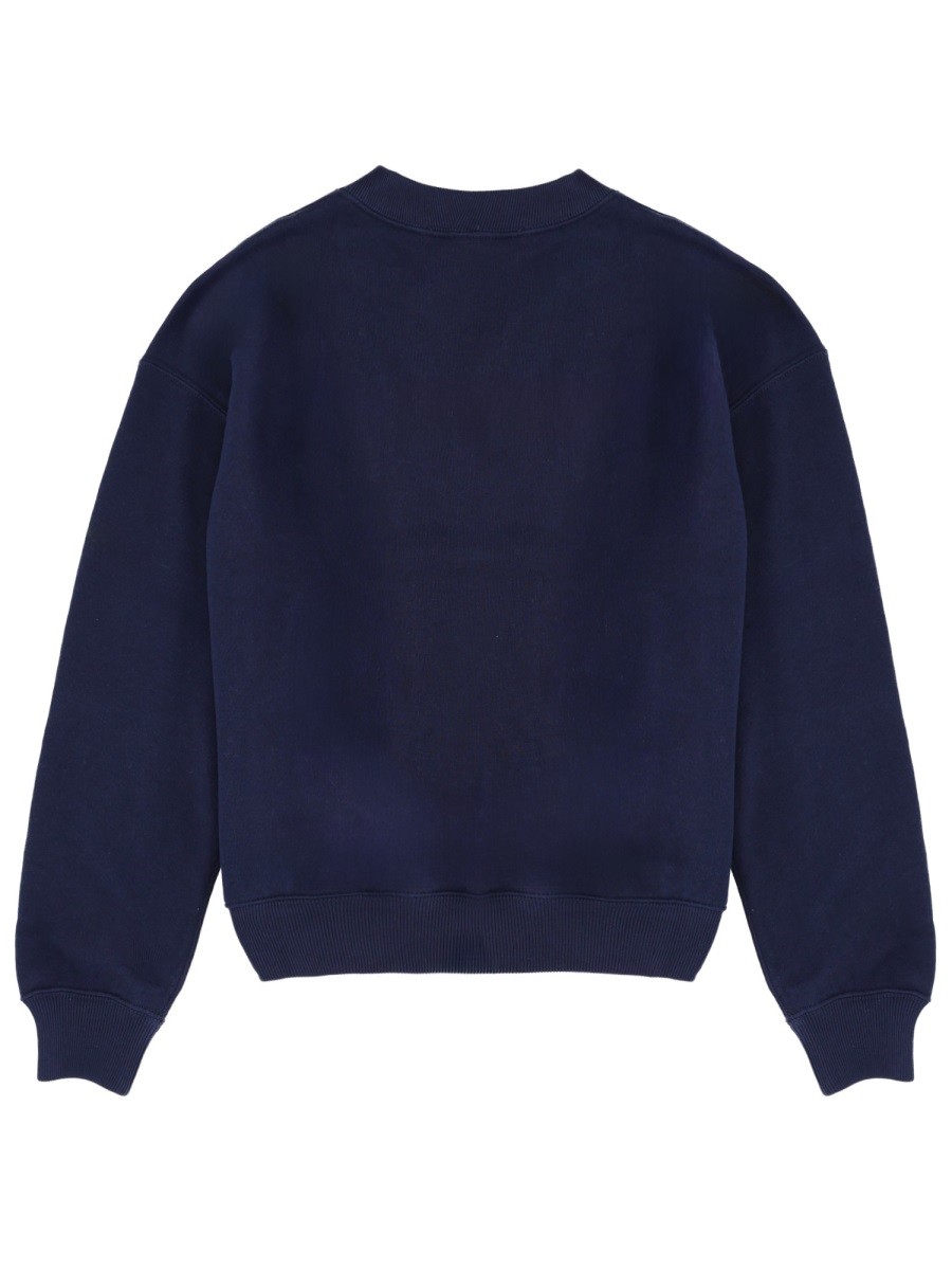 designed for dependable everyday comfort and versatile wardrobe styling.