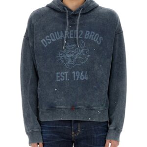 Refresh your wardrobe with the Dsquared2 men's SWEATSHIRT WITH LOGO PRINT in Blue