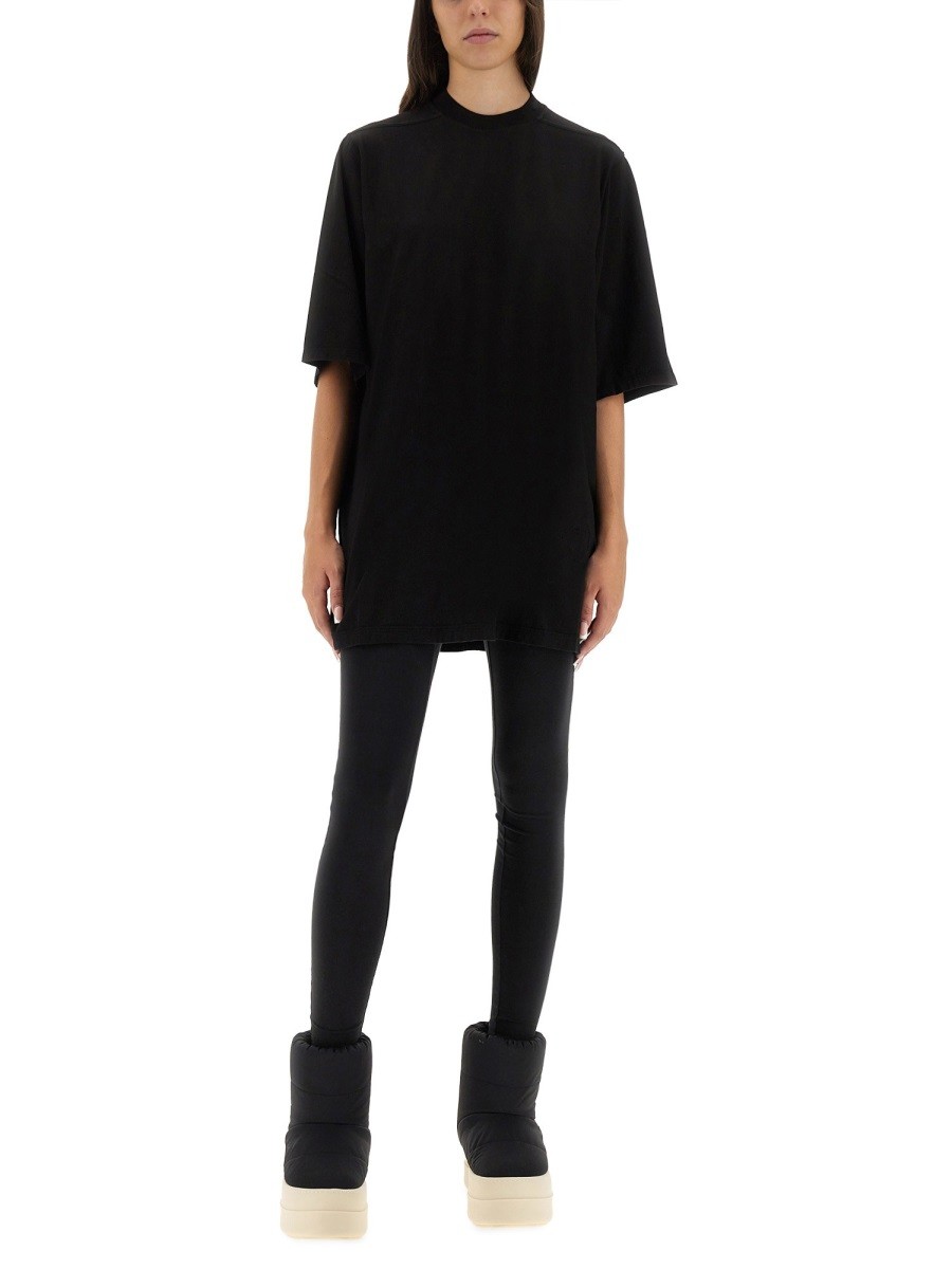 designed for dependable everyday comfort and versatile wardrobe styling.
