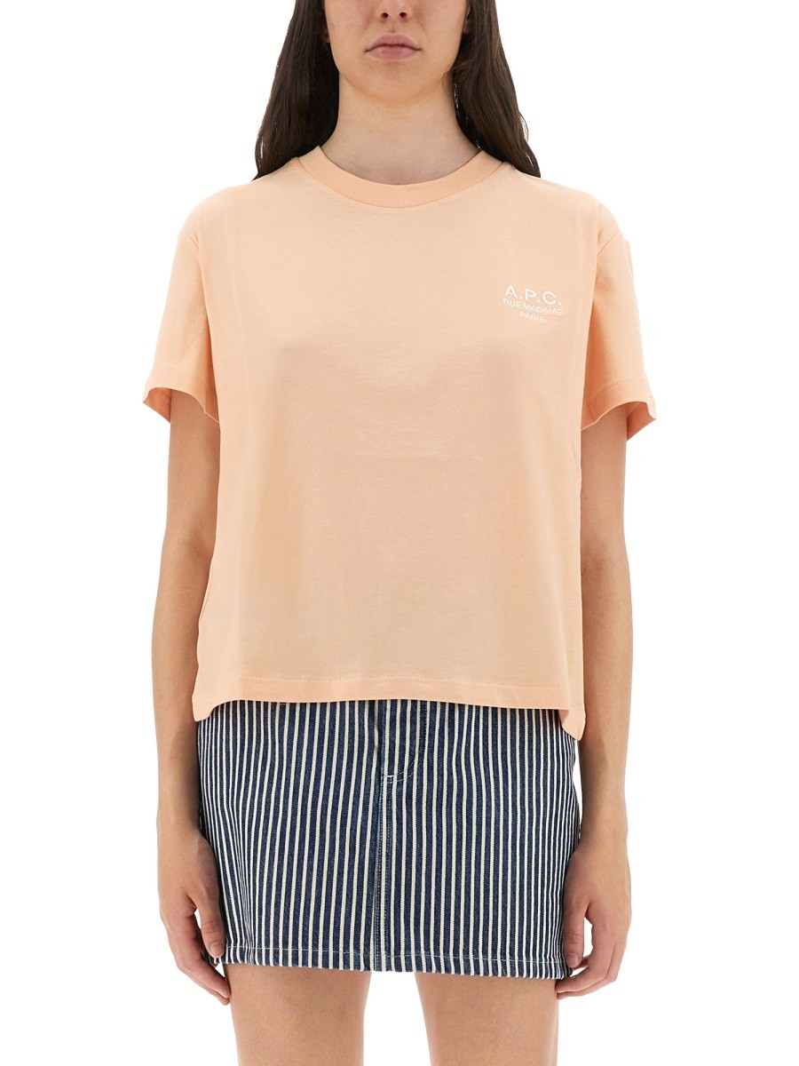 Refresh your wardrobe with the A.P.C. women's T-SHIRT "RUE MADAME GOTS" in Pink
