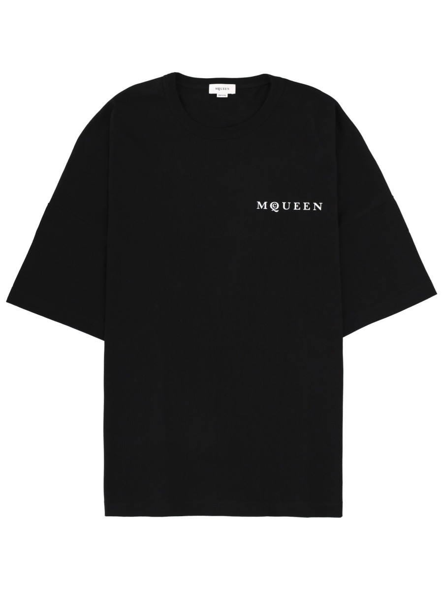 Refresh your wardrobe with the Alexander Mcqueen men's T-SHIRT WITH LOGO in Black