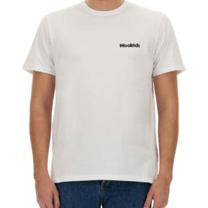 Discover the authentic Woolrich men's T-SHIRT WITH LOGO in White