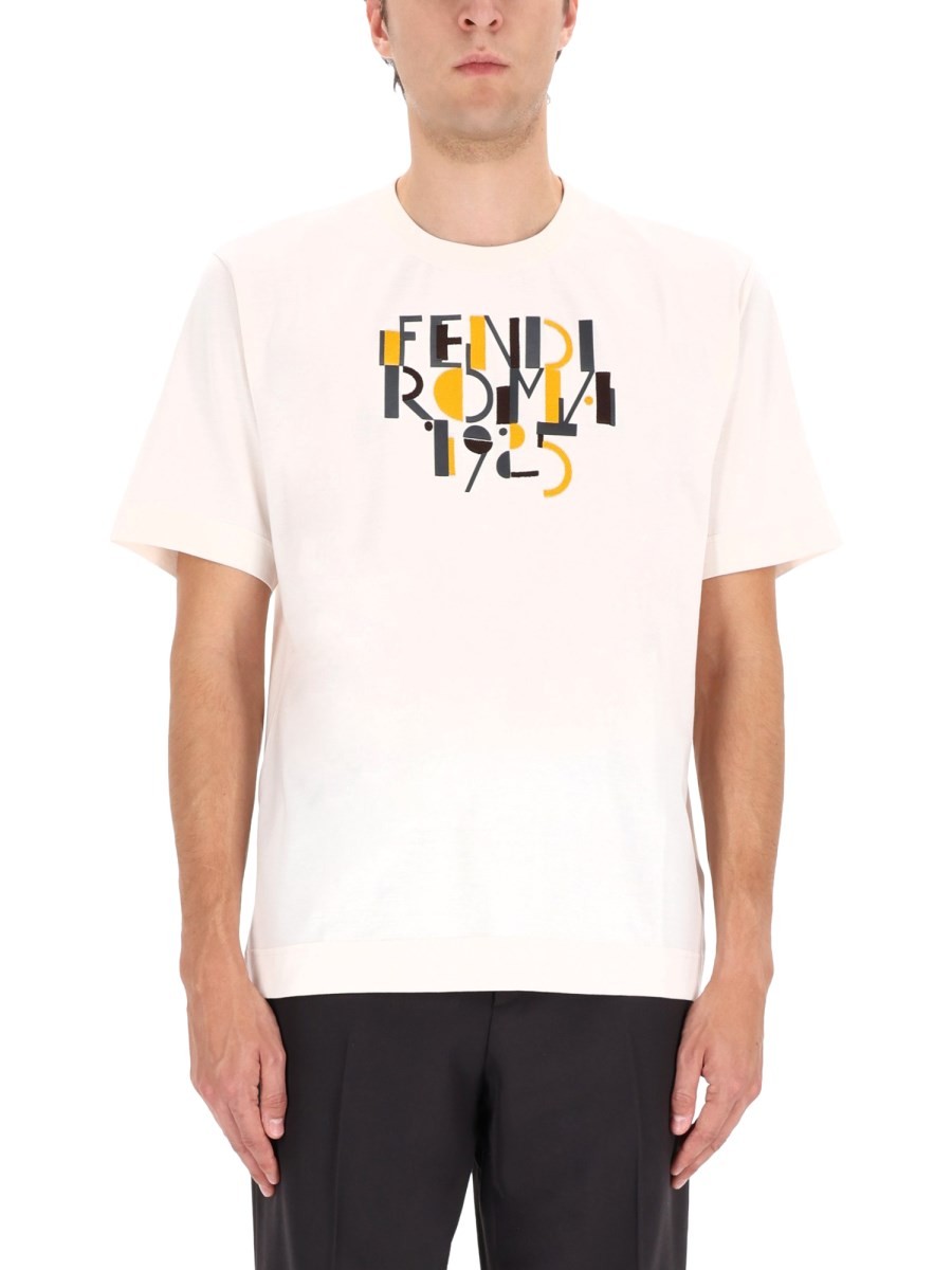 Refresh your wardrobe with the Fendi men's T-SHIRT WITH PRINT in MULTICOLOUR