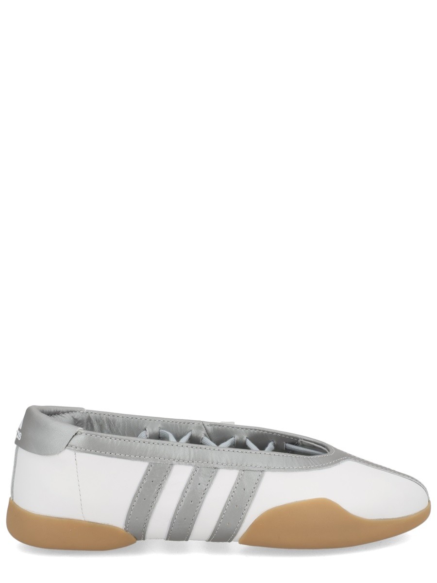 Explore the authentic ADIDAS ORIGINALS women's "TAEKWONDO MEI" SNEAKER in White