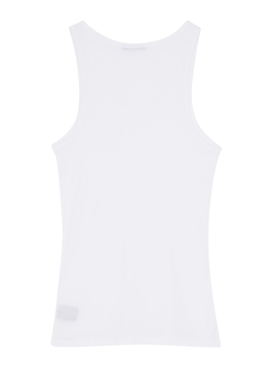 designed for dependable everyday comfort and versatile modern style.