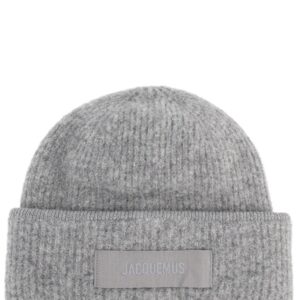 Discover the authentic JACQUEMUS women's THE CAP IN GROSSGRAIN in Grey