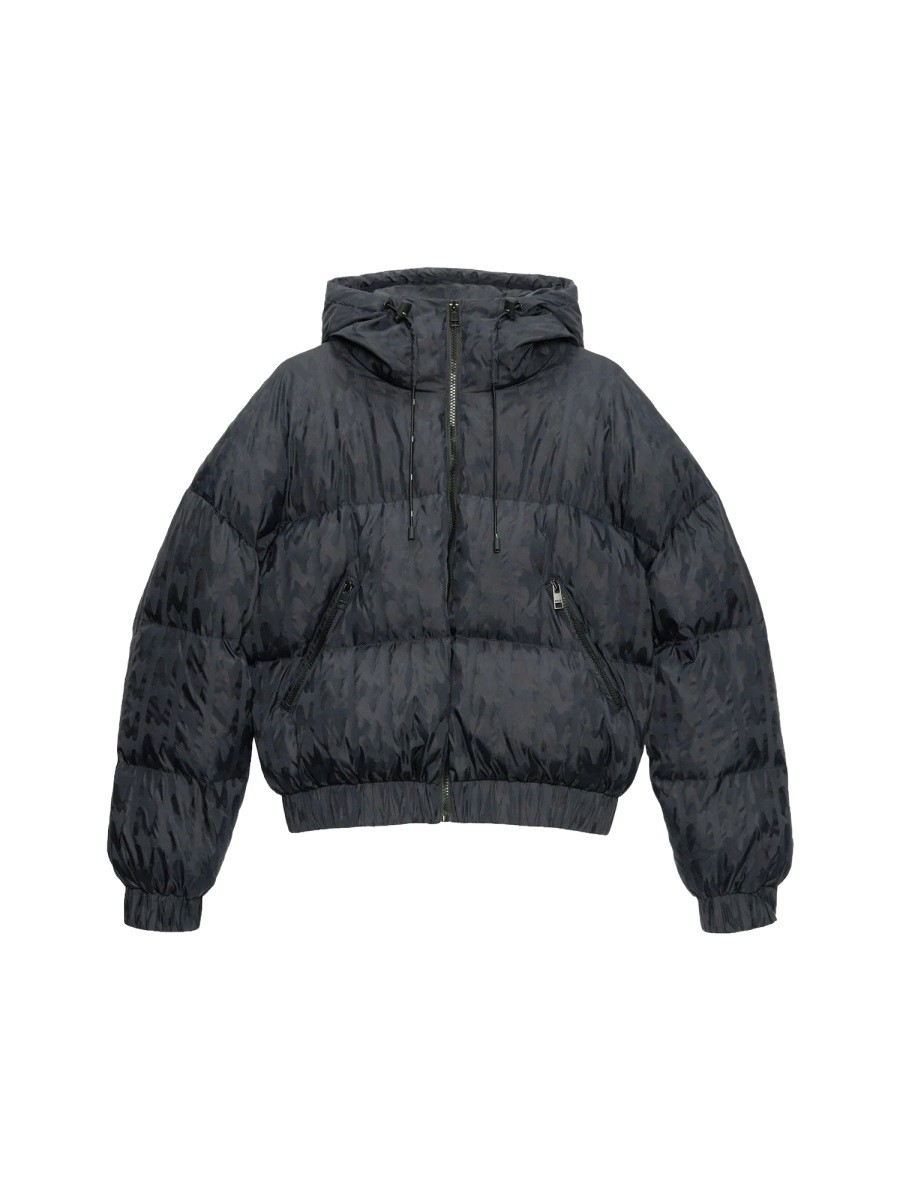 Refresh your wardrobe with the msgm women's "THEMWAVE" PADDED DOWN JACKET in Black