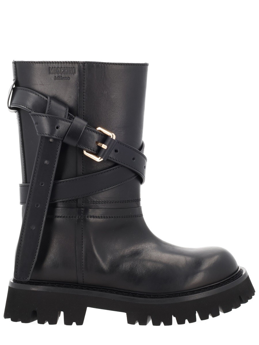 Discover the authentic Moschino women's "TIE-ME" BOOT in Black