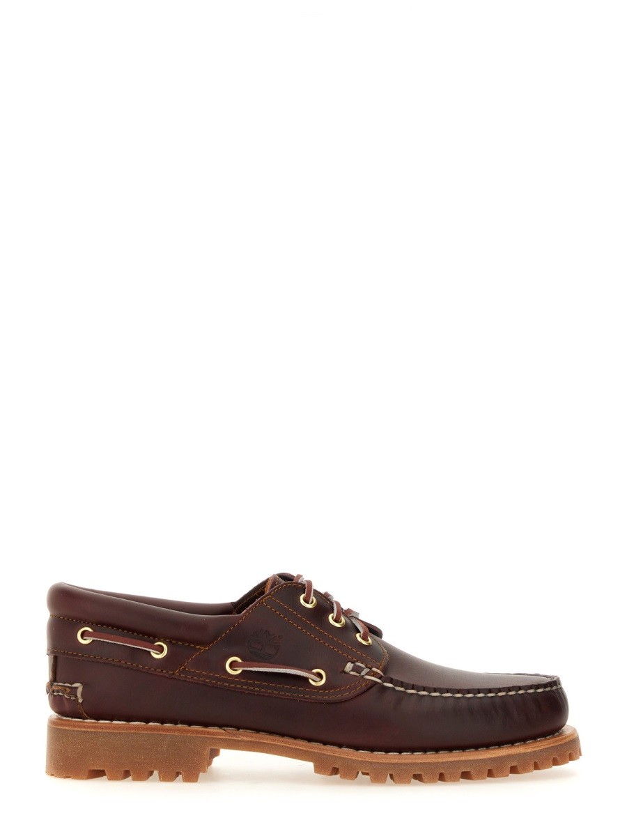 Explore the authentic Timberland men's TIMBERLAND® AUTHENTIC BOAT MOCCASIN in Brown