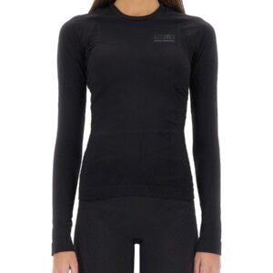 Explore the authentic MM6 MAISON MARGIELA X SALOMON women's TOPS WITH LOGO in Black