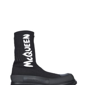 Refresh your wardrobe with the Alexander Mcqueen men's TREAD SLICK BOOT in Black