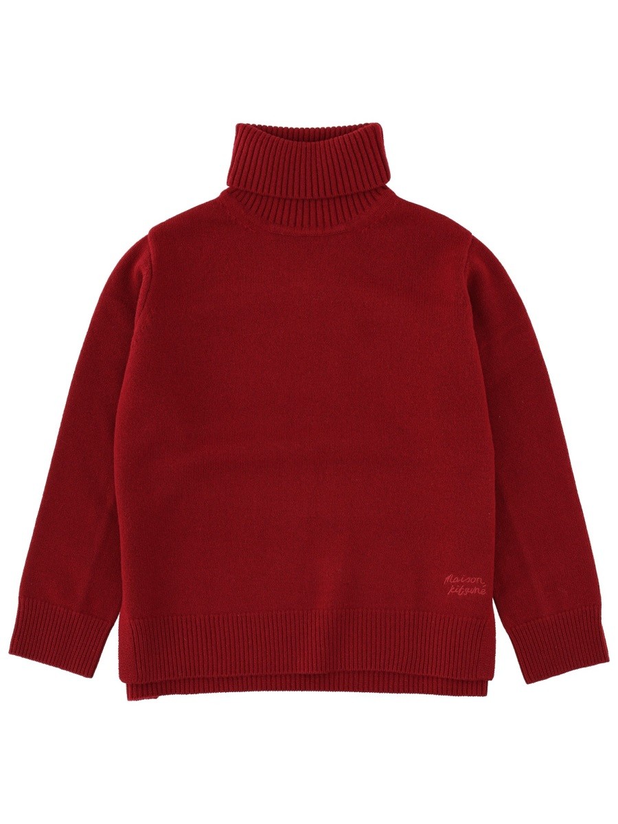 Explore the authentic Maison Kitsune women's TURTLENECK SWEATER in Bordeaux
