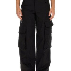 Refresh your wardrobe with the gcds men's ULTRACARGO PANTS in Black
