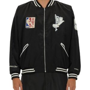 Refresh your wardrobe with the 3.PARADIS men's VARSITY JACKET in Black