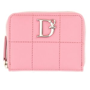 Elevate your look with the Dsquared2 women's WALLET WITH LOGO in Pink