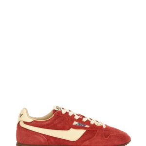 Refresh your wardrobe with the Autry women's "WINDSPIN" LOW SNEAKER in Red