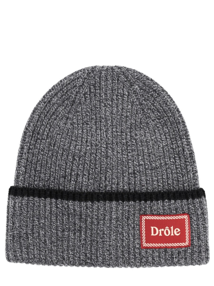 Refresh your wardrobe with the Drole De Monsieur men's WOOL CAP in Grey