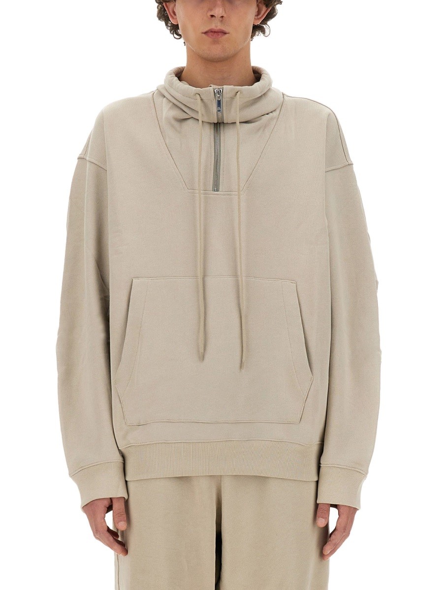 Refresh your wardrobe with the Helmut Lang men's ZIP SWEATSHIRT. in Grey